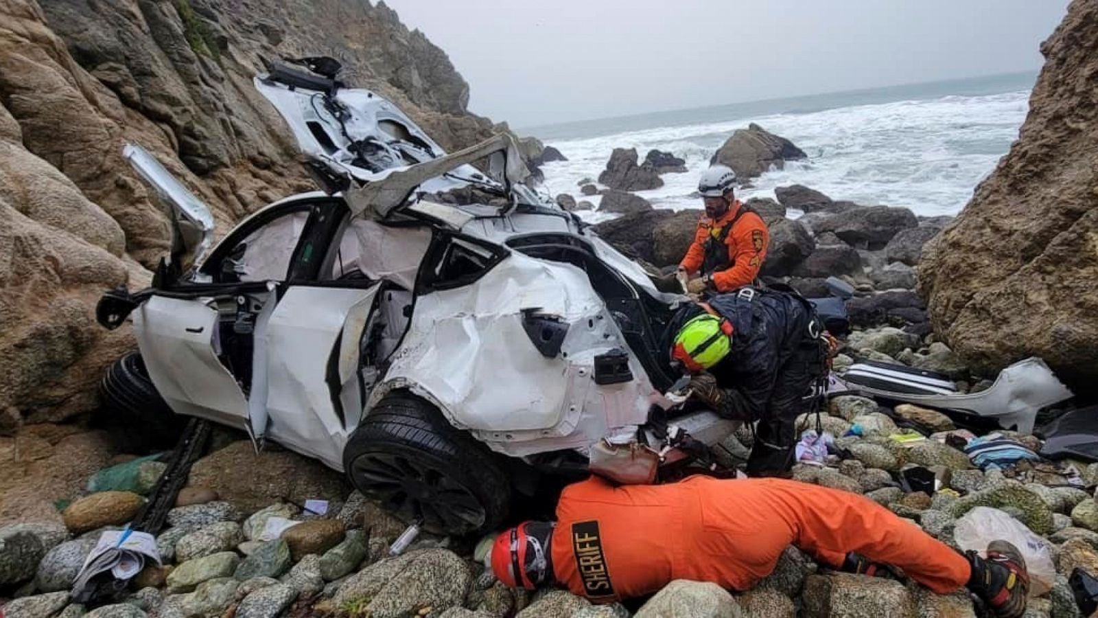 Charges Dismissed Against Doctor in Tesla Model Y Cliff Crash After Mental Health Diversion