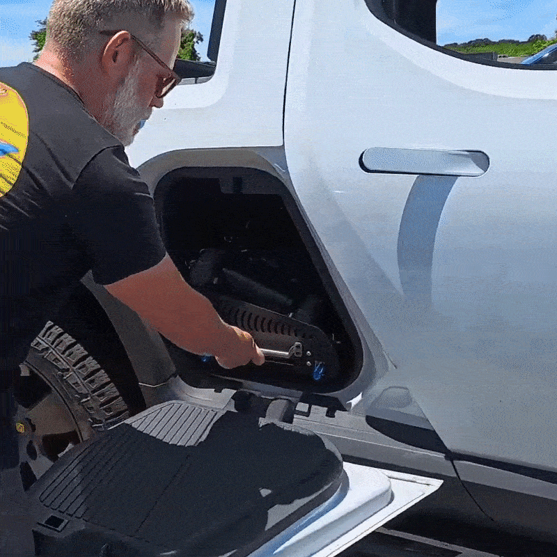 R1T Gear Tunnel Slide Tray Cargo Slide Out Shelf Drawer for Rivian Off-Road/Overland Adventures