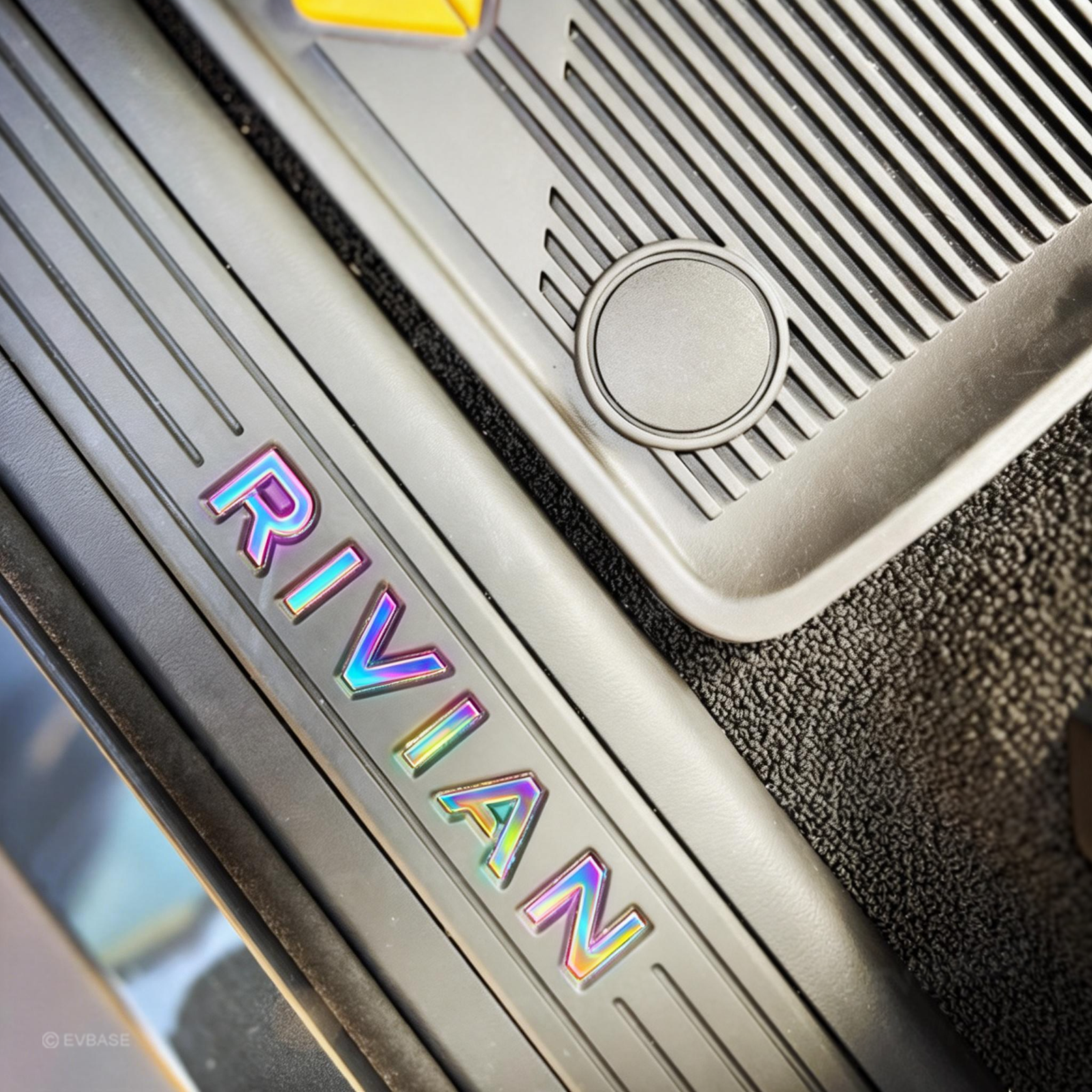 Illuminated Door Sill Replacement for Rivian R1S/ R1T LED Door Sill Light Scuff Plate