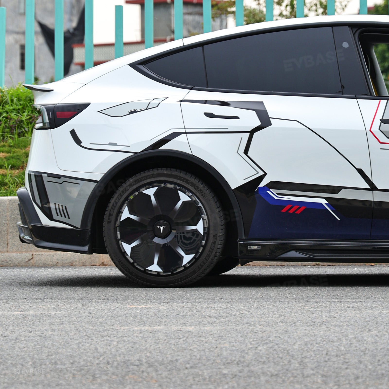 19'' & 20'' Wheels Covers Hub Caps for Model Y Juniper Customized Graphics Wheel Caps 4PCS