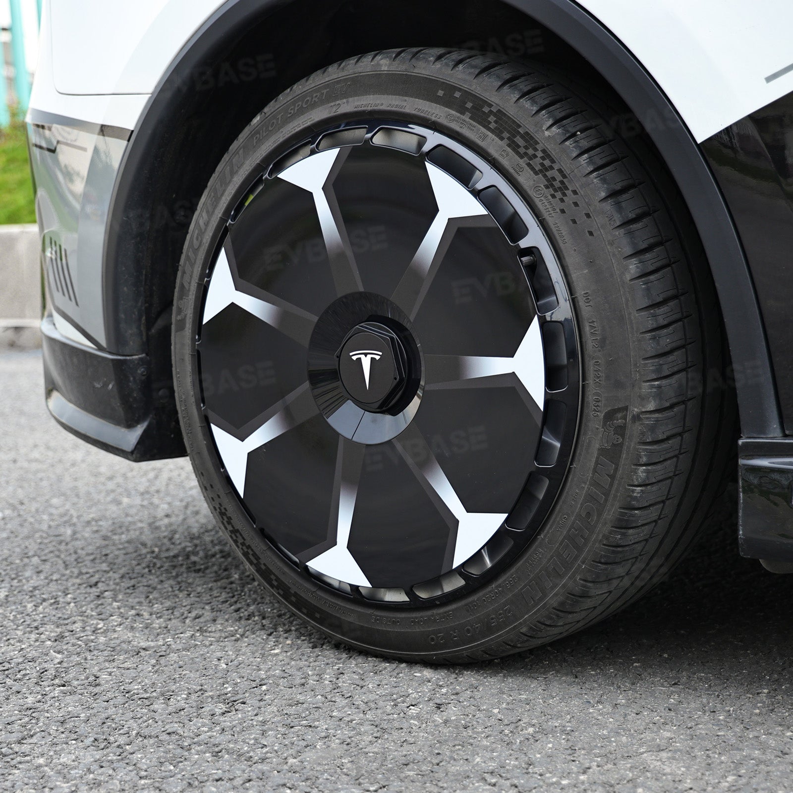 19'' & 20'' Wheels Covers Hub Caps for Model Y Juniper Customized Graphics Wheel Caps 4PCS