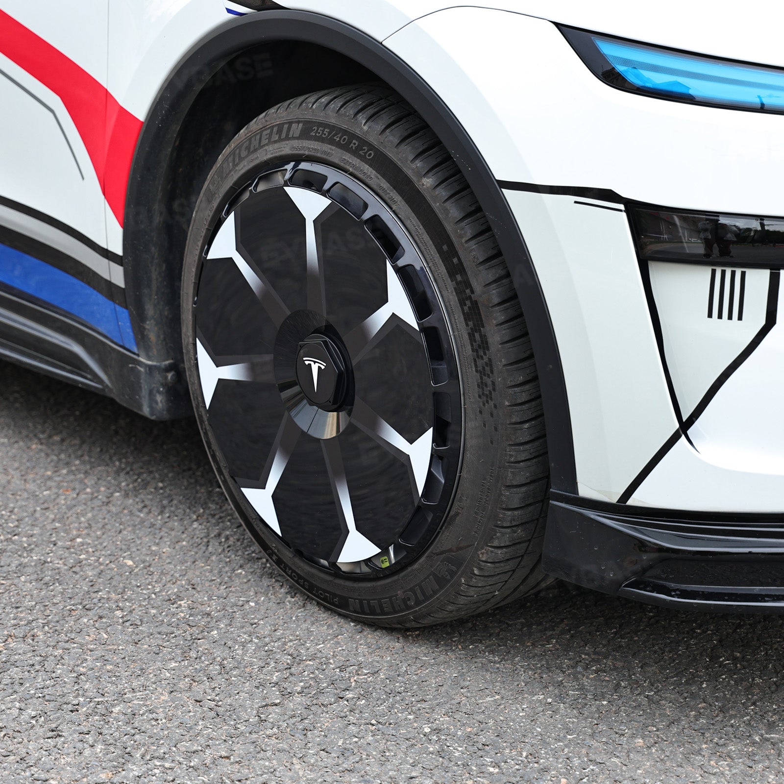 19'' & 20'' Wheels Covers Hub Caps for Model Y Juniper Customized Graphics Wheel Caps 4PCS