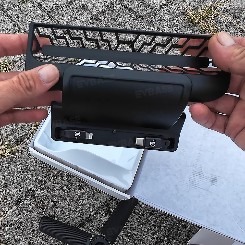 Model Y Juniper/ 3 Highland Rear Vent Expansion Dock with Fast Charging Retractable Cables & Air Vent Cover