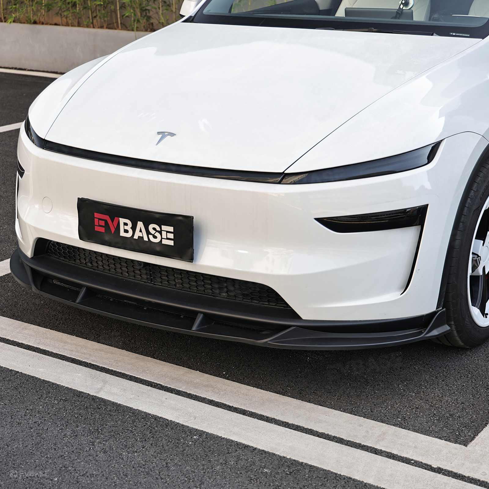 Model Y Juniper Front Lip ABS Bumper Lip Splitter with Fang-Style for Tesla