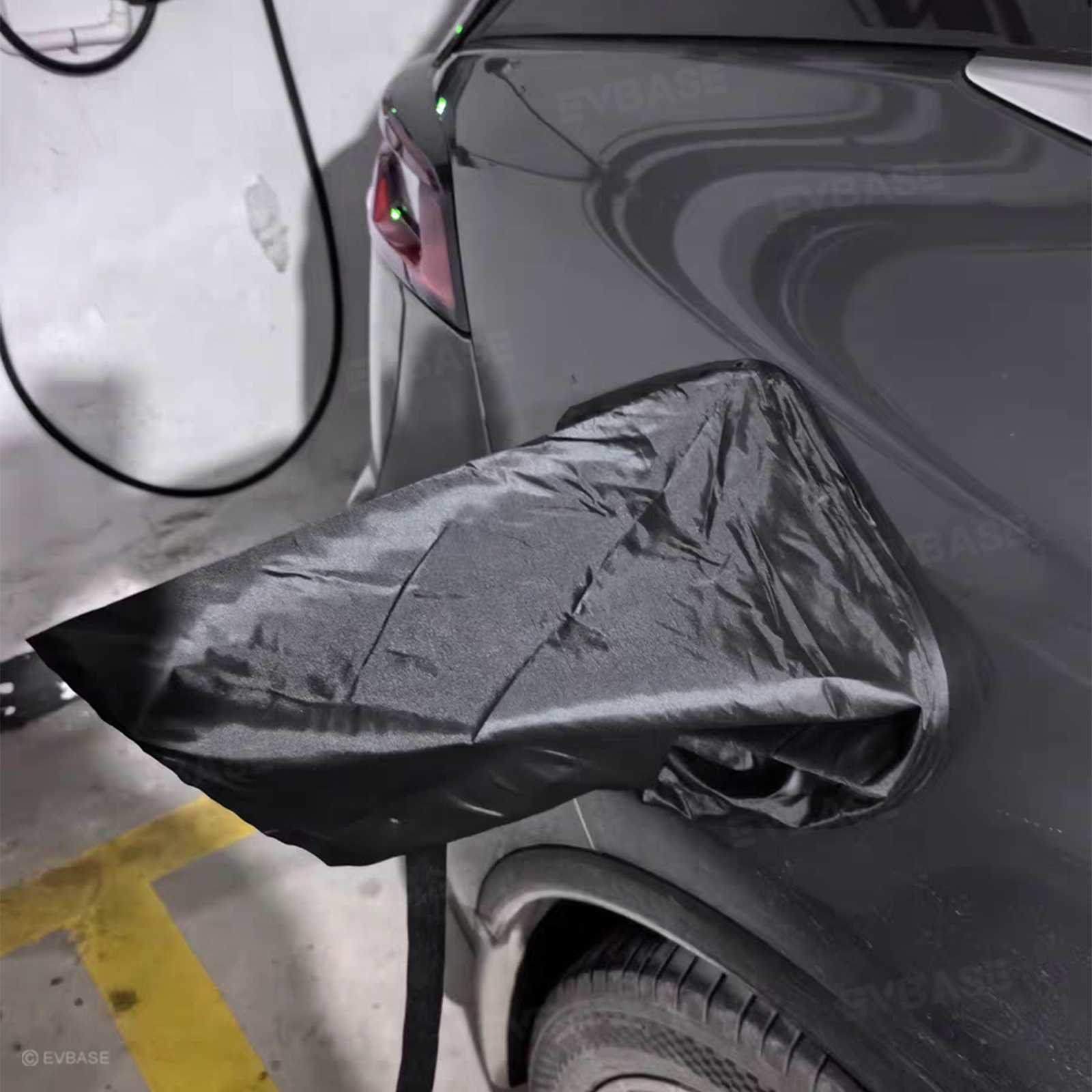 EV Charger Plug Cover Waterproof Outdoor Electric Car Charging Port Cover for Electric Vehicle