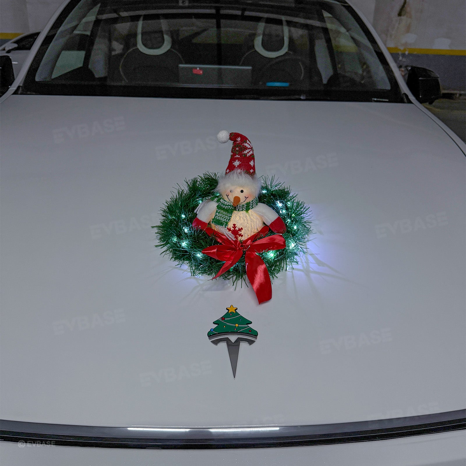 Christmas Holiday Car Decor Headrest Hat LED Christmas Wreath Lighted Snowman Plush Figurines 3D Xmas Emblem Stickers for Tesla
