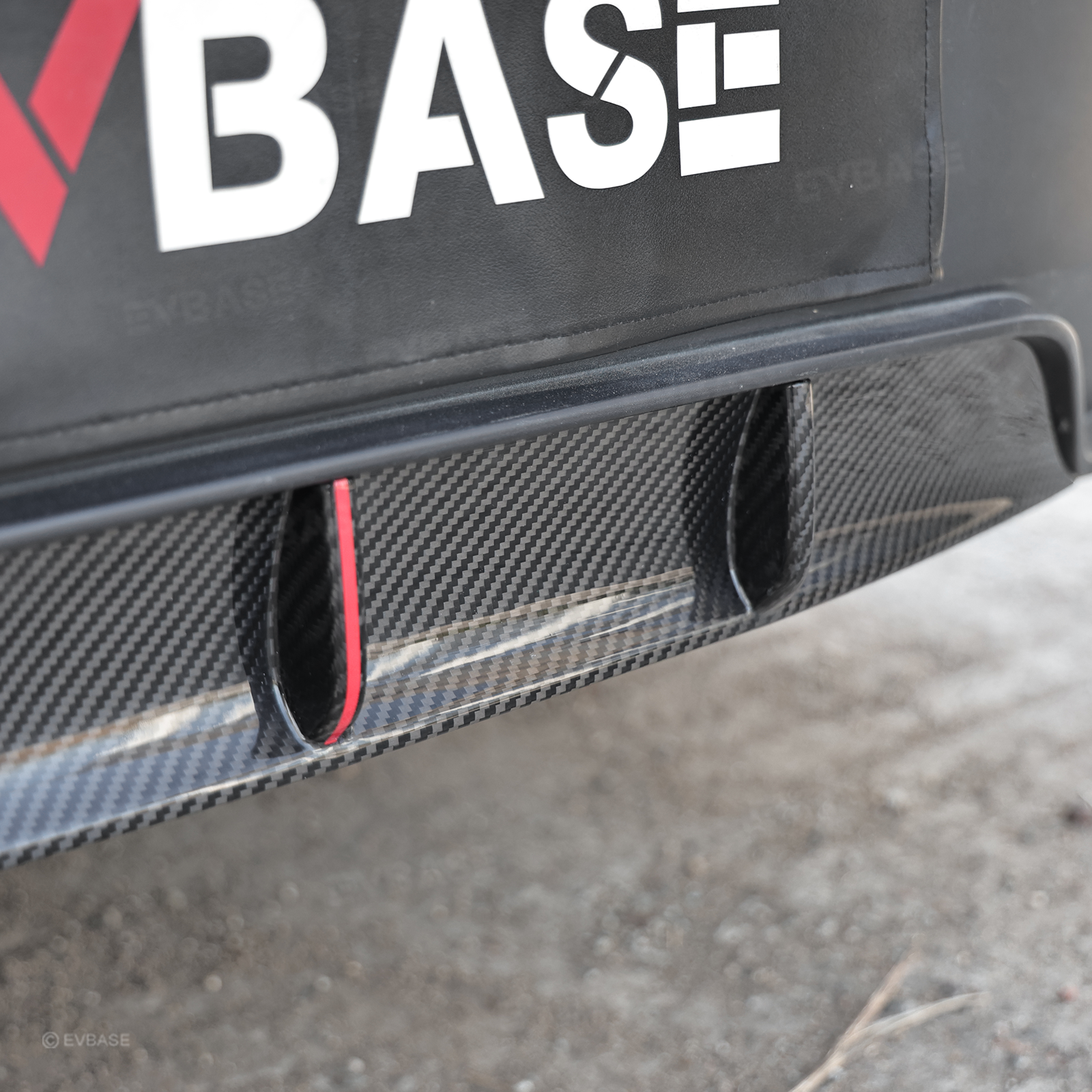 Model Y Juniper Rear Diffuser Real Carbon Fiber Bumper Lip Sport Style Red Trim for Tesla