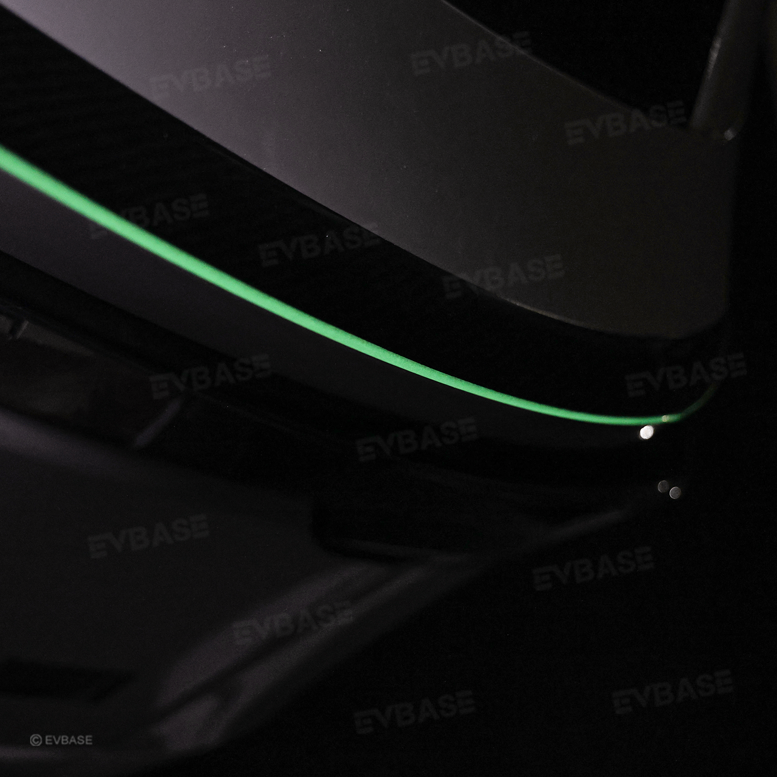 Model Y Juniper Rear Spoiler Tail Wing Real Carbon Fiber Performance Trunk Lip with Fluorescent Glow Edge