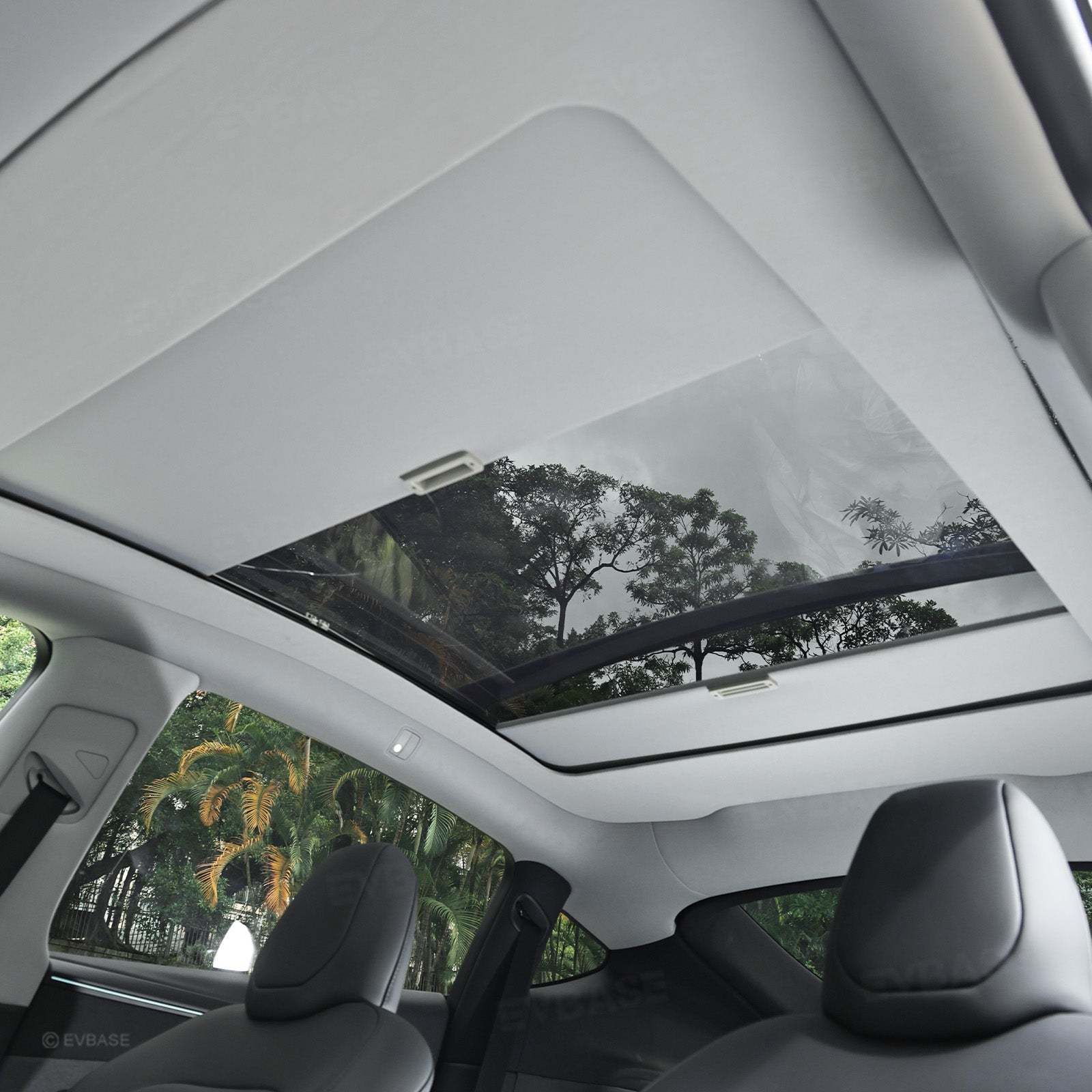 Model Y Juniper Retractable Sunshade for Tesla Glass Roof Sunshade With Roll Fabric Style Heat Insulation UV Protection