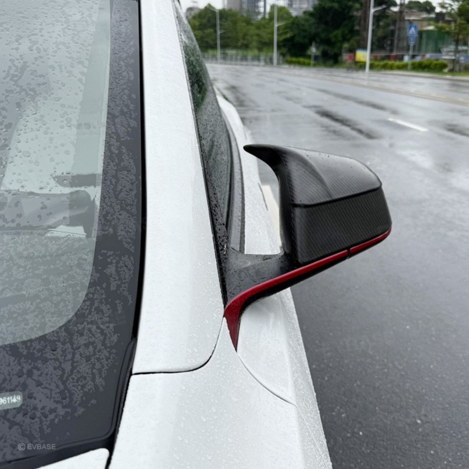 Model Y Juniper Side Mirror Cover Real Carbon Fiber Rearview Mirror Cap with Split-Line Racing-Inspired Design