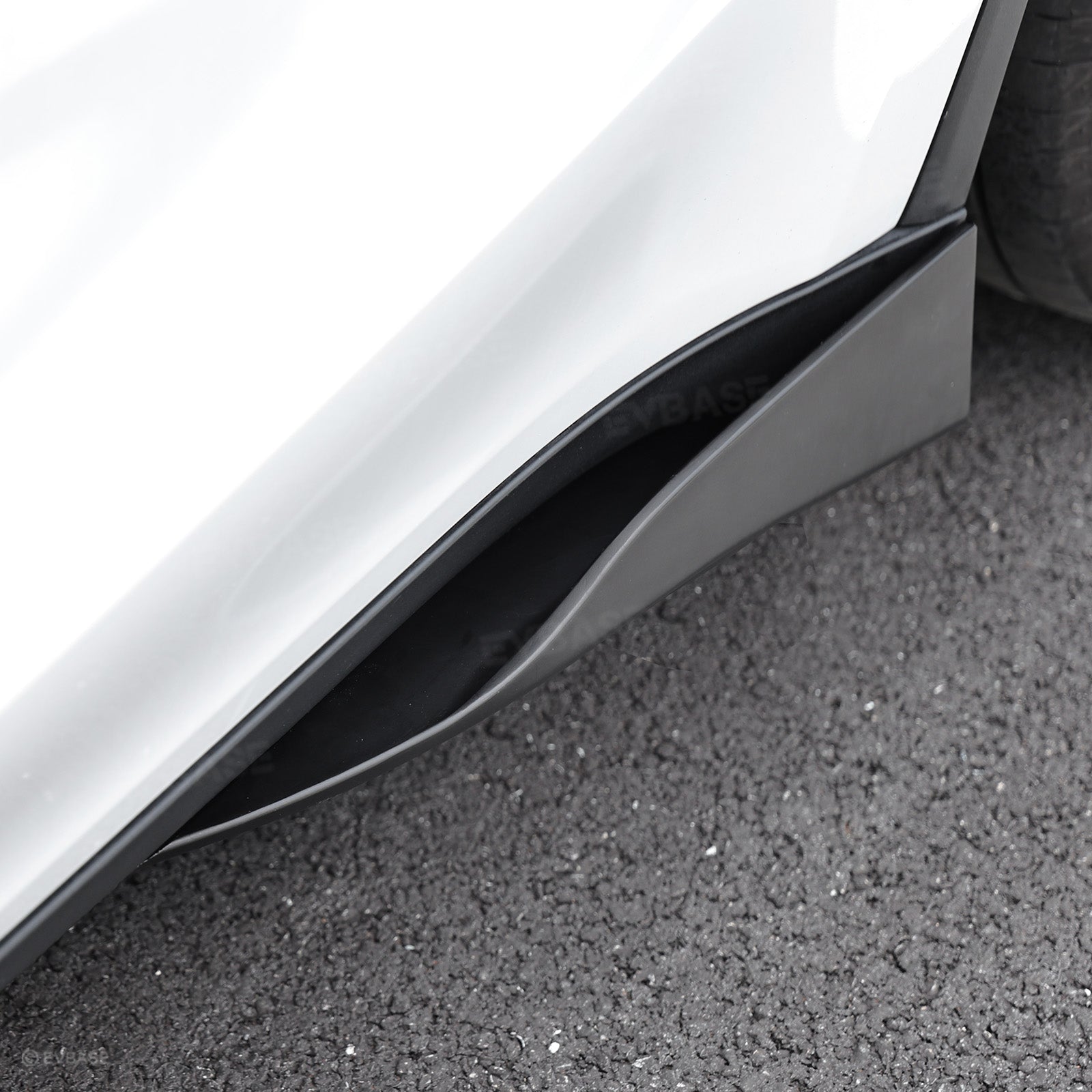 Model Y Juniper Side Skirts Extensions Splitter Lip Rocker Panel ABS Body Kit for Tesla