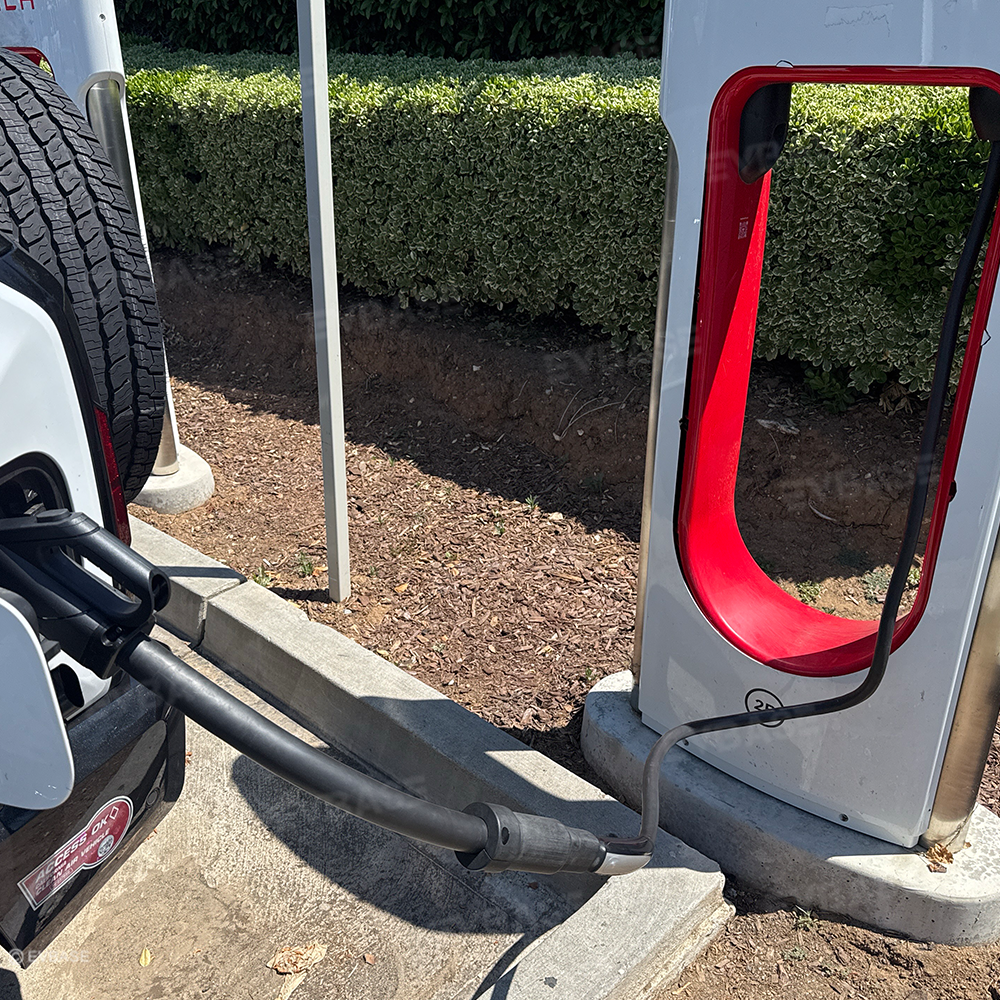 NACS to CCS1 Adapter with Extension Cable Max 250A/1000V Fast Charge CCS1 EVs at Tesla Superchargers