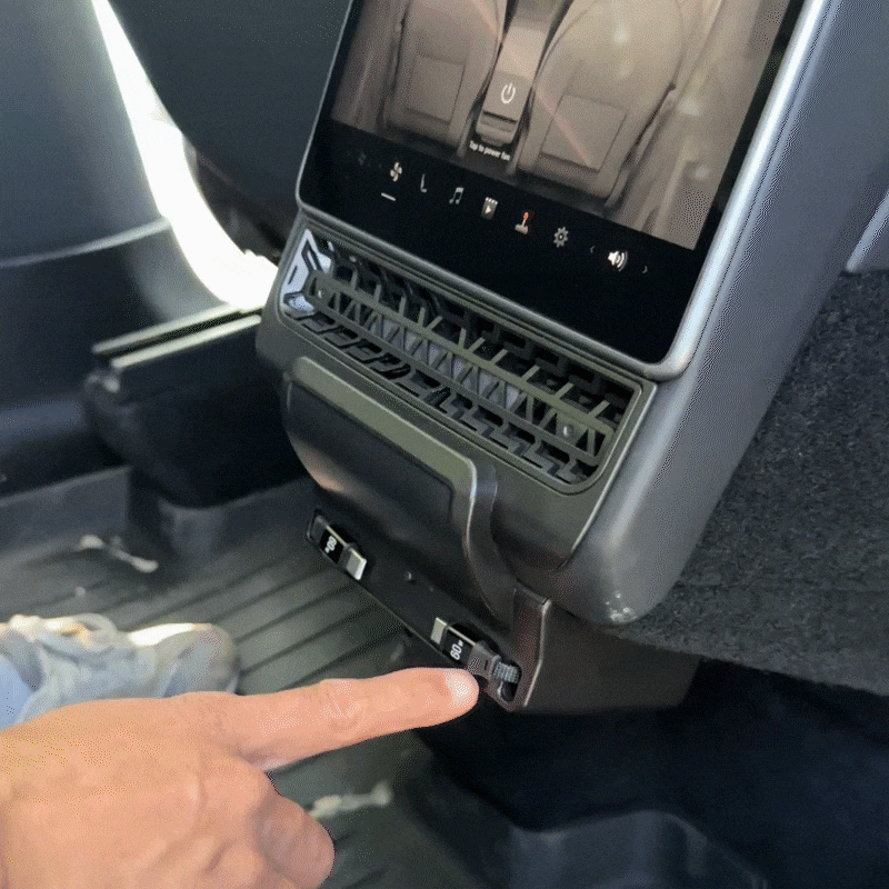 Model Y Juniper/ 3 Highland Rear Vent Expansion Dock 2.0 with Retractable Fast Charging Cables & Aromatherapy & Air Vent Cover for Tesla
