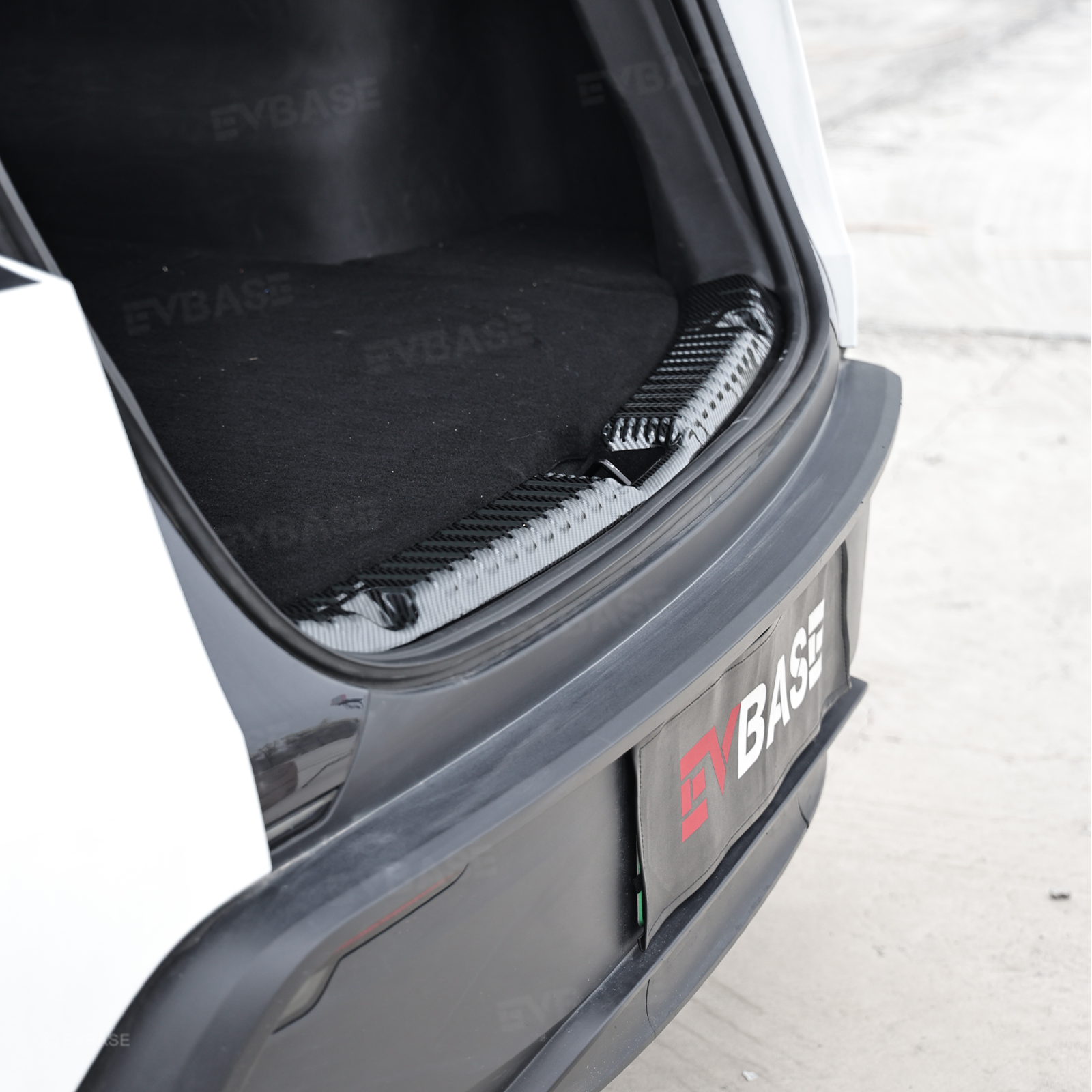 Model Y Juniper Rear Trunk Sill Protector Stainless Steel Rear Bumper Guard for Tesla