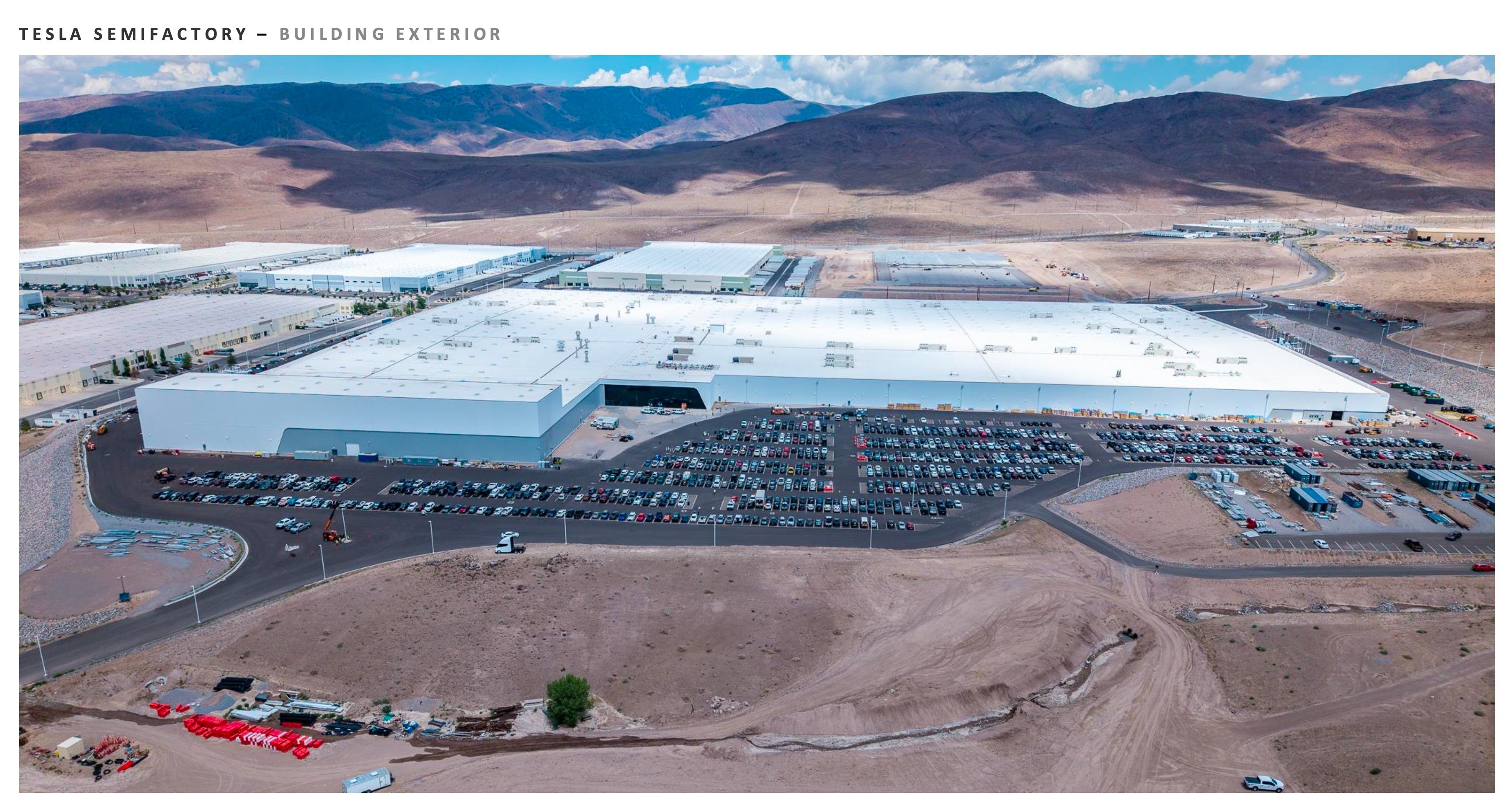 Tesla Model Y L Draws Early U.S. Interest as Six-Seat SUV Goes On Sale