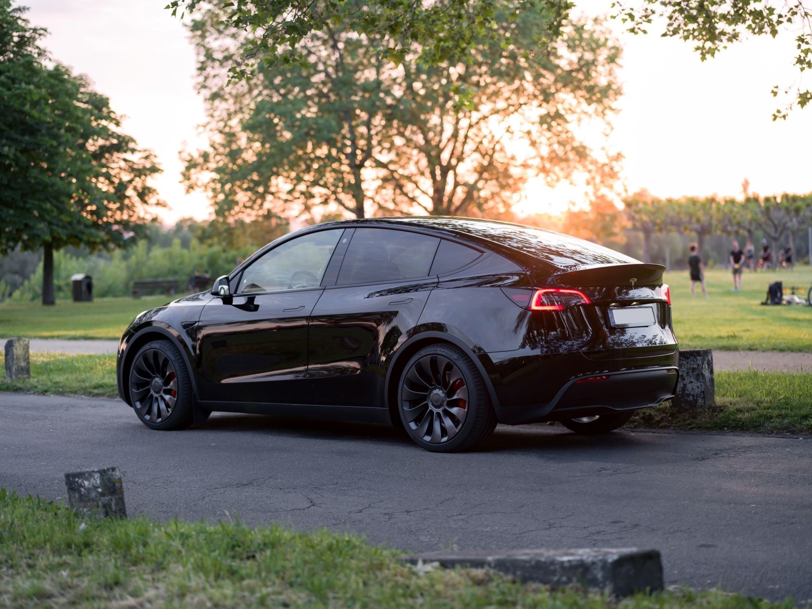 Debunking the Myth of Declining EV Demand: A Closer Look at Tesla's Un ...