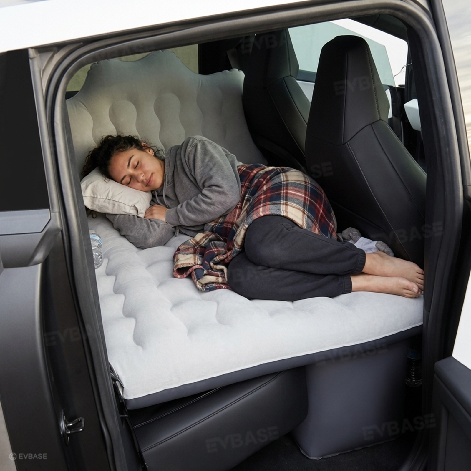 Cybertruck Back Seat Air Mattress Inflatable Rear Seat Camping Bed with Air Pump