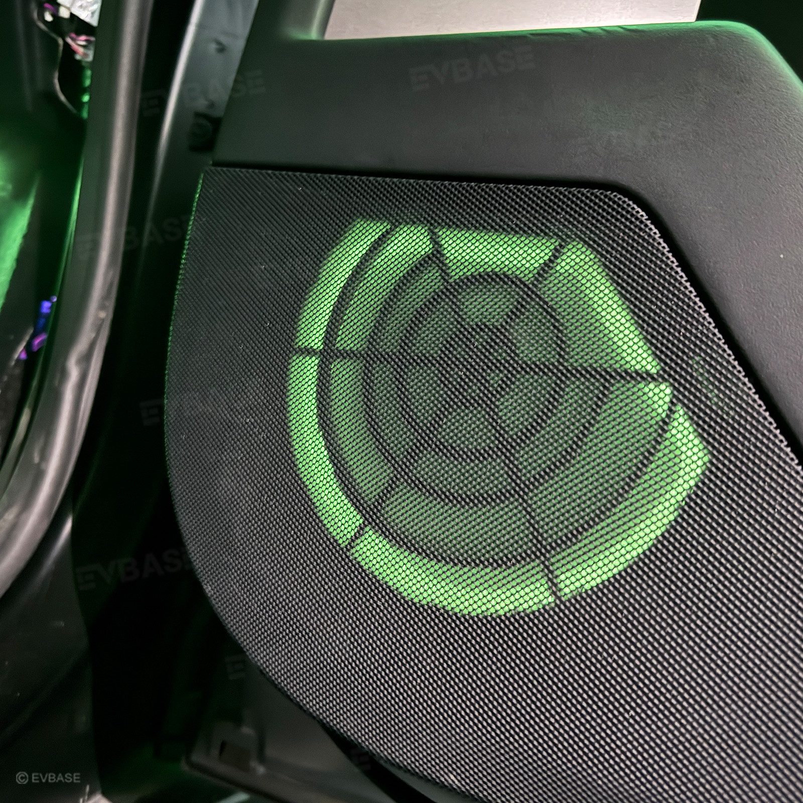 Cybertruck Interior Ambient Lighting Kit RGB Streamer Lights LED Interior Light Strips Multi-Zone Lighting Upgrade System with Factory Screen Control
