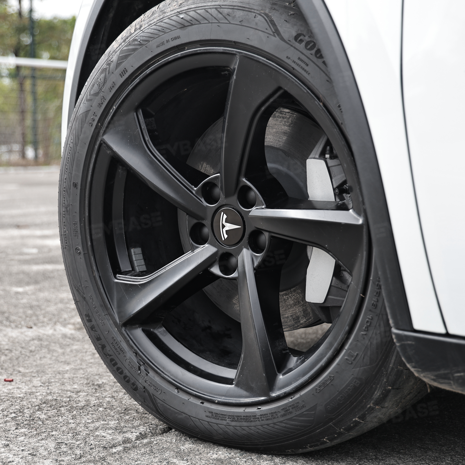 Wheel Center Cap Kit with Lug Nut Covers for Tesla Model 3/Y 18" and 19" Wheels