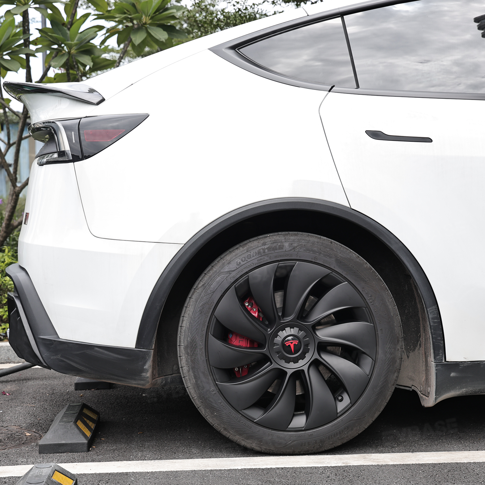 Model Y Juniper 19 inch Wheel Covers Überturbine Style Matte Hubcaps for Tesla Crossflow Wheels