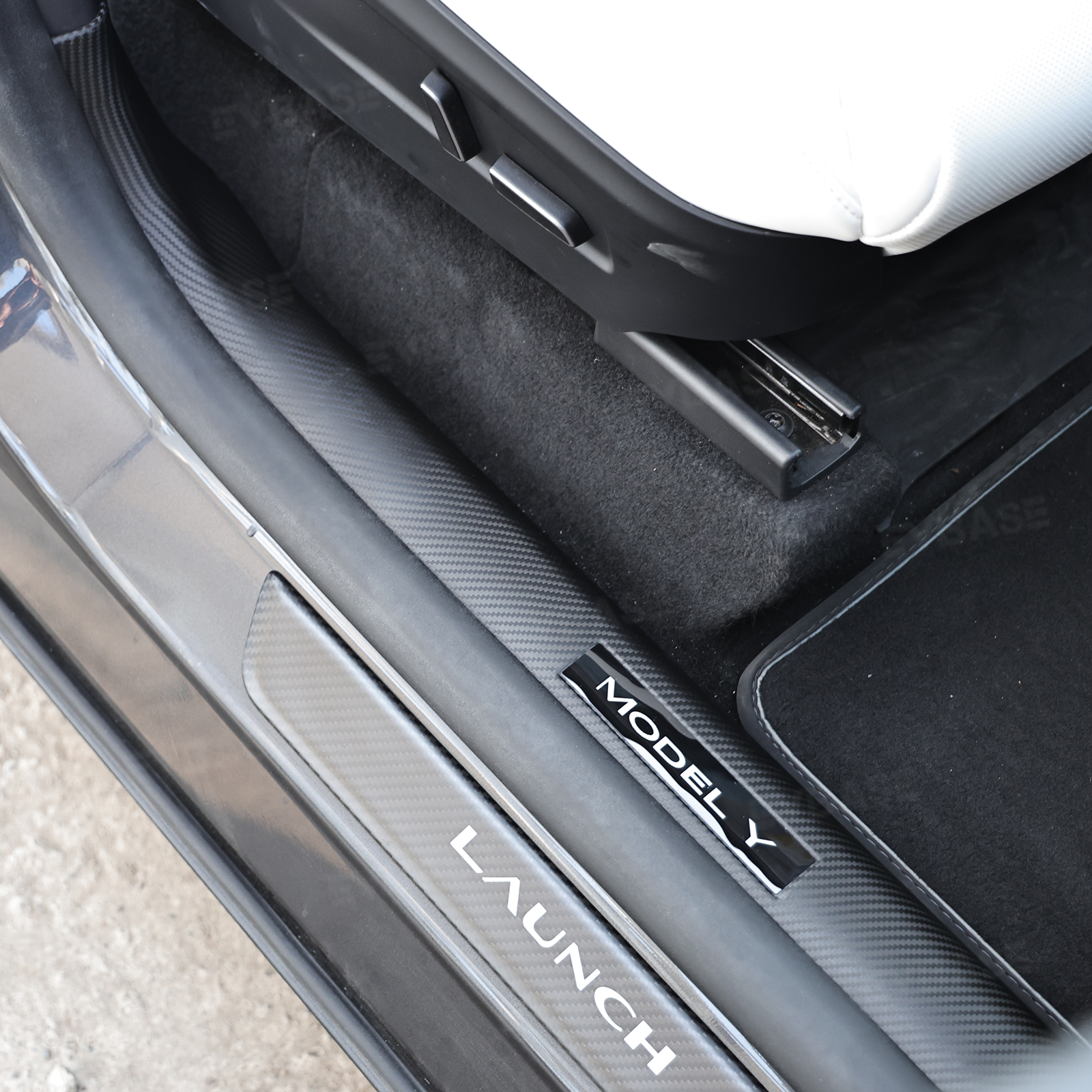 Model Y Juniper/ 3 Highland Door Sill Protector ABS Full Coverage Kick Panel Carpet Protection Cover-Hydro Carbon Fiber Coated
