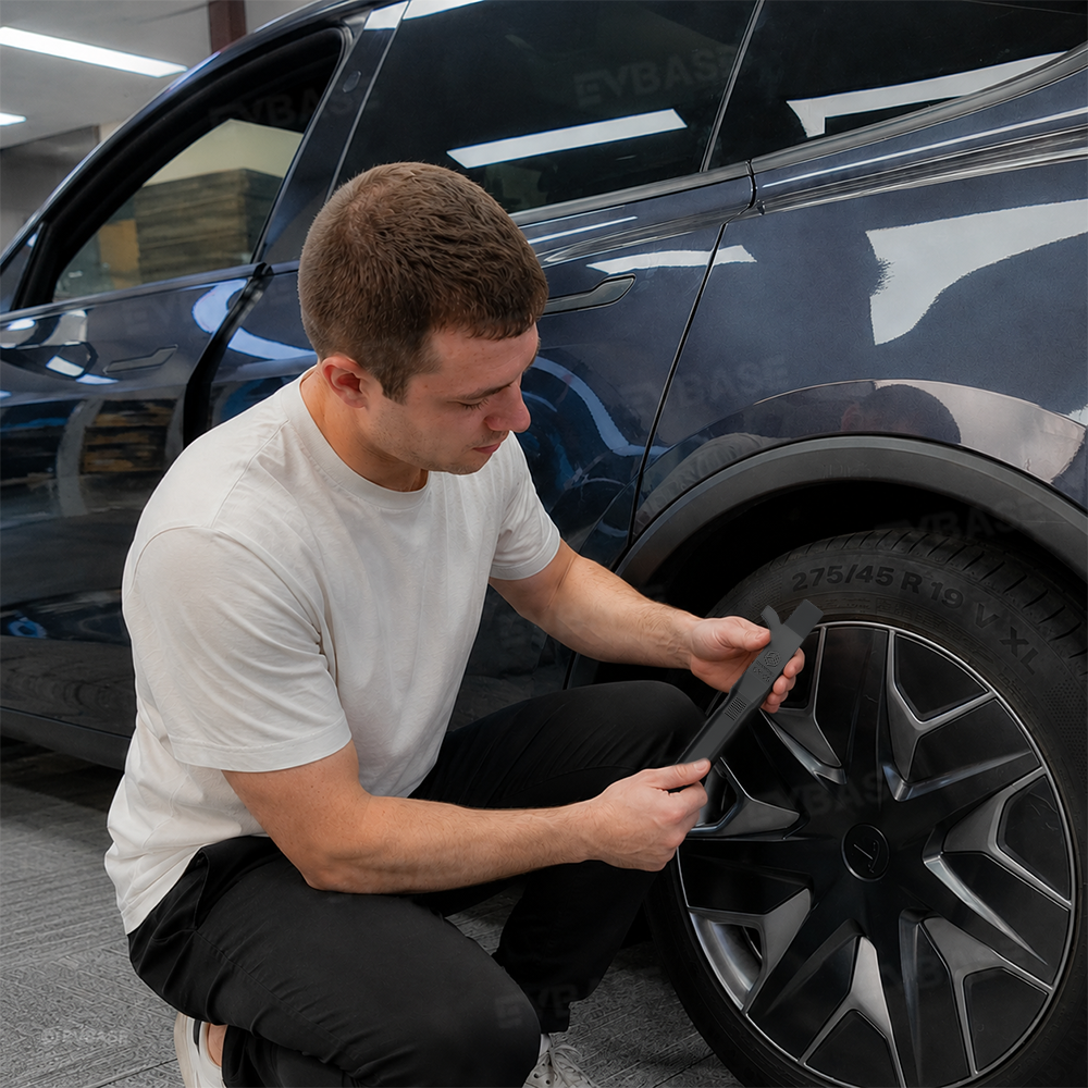 Model Y Juniper Wheel Cover Removal Tool Wheel Center Cap Removal Pry Bar Hubcap Repair Puller for Tesla Model Y/3/X/S