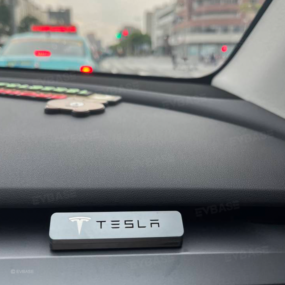 Model Y Juniper /3 Highland Fragrance Diffuser Dashboard Air Vent Aroma Diffuser Air Freshener