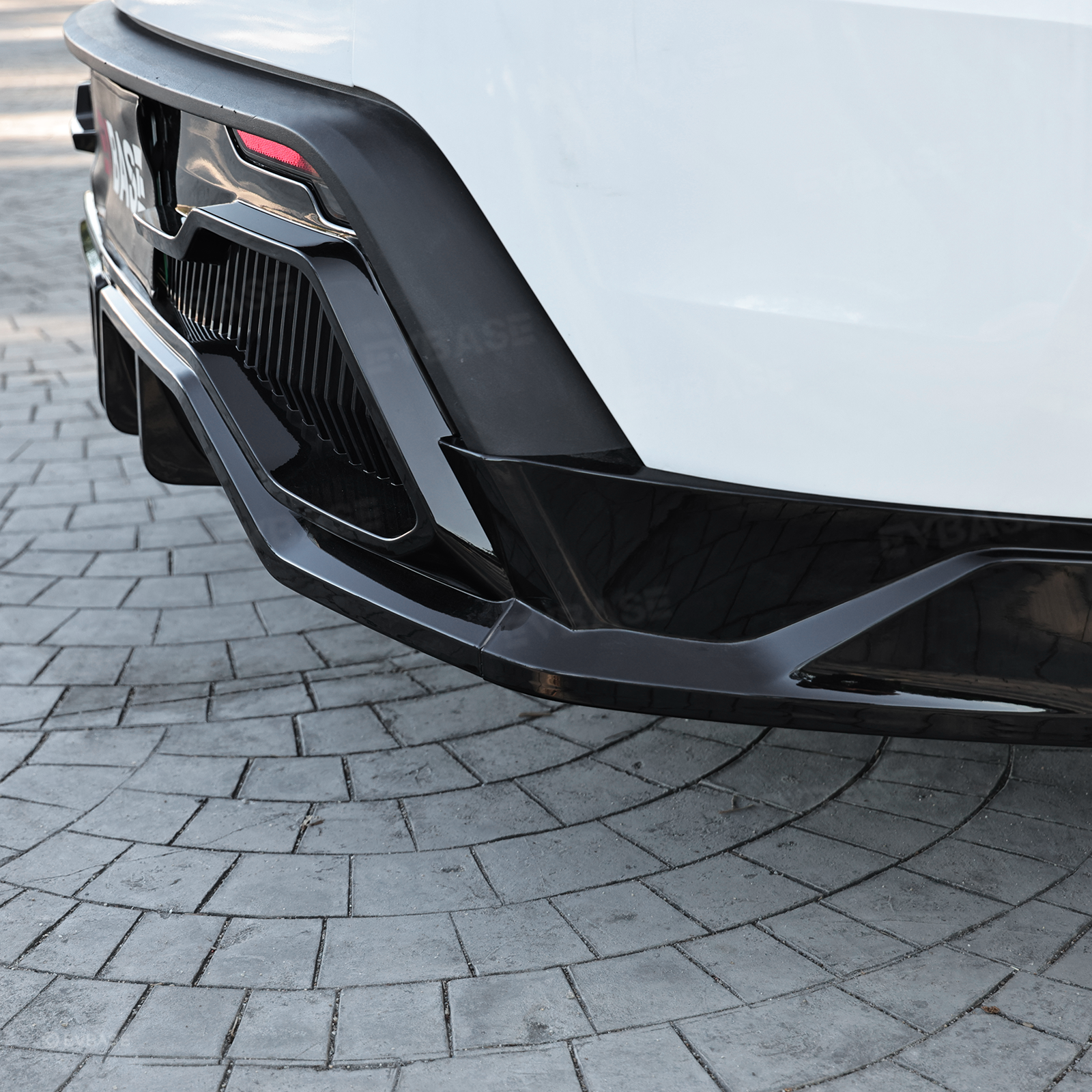 Model Y Juniper Body Kit Performance Style Front Lip & Side Skirts & Rear Diffuser & Rear Spoiler for Tesla