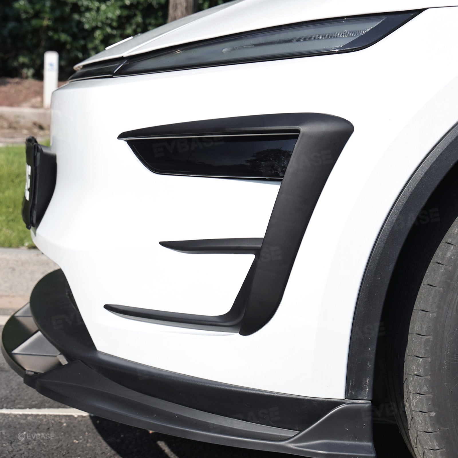 Model Y Juniper Fog Light Cover Sporty Style Fog Lamp Frame ABS Blade Trim for Tesla