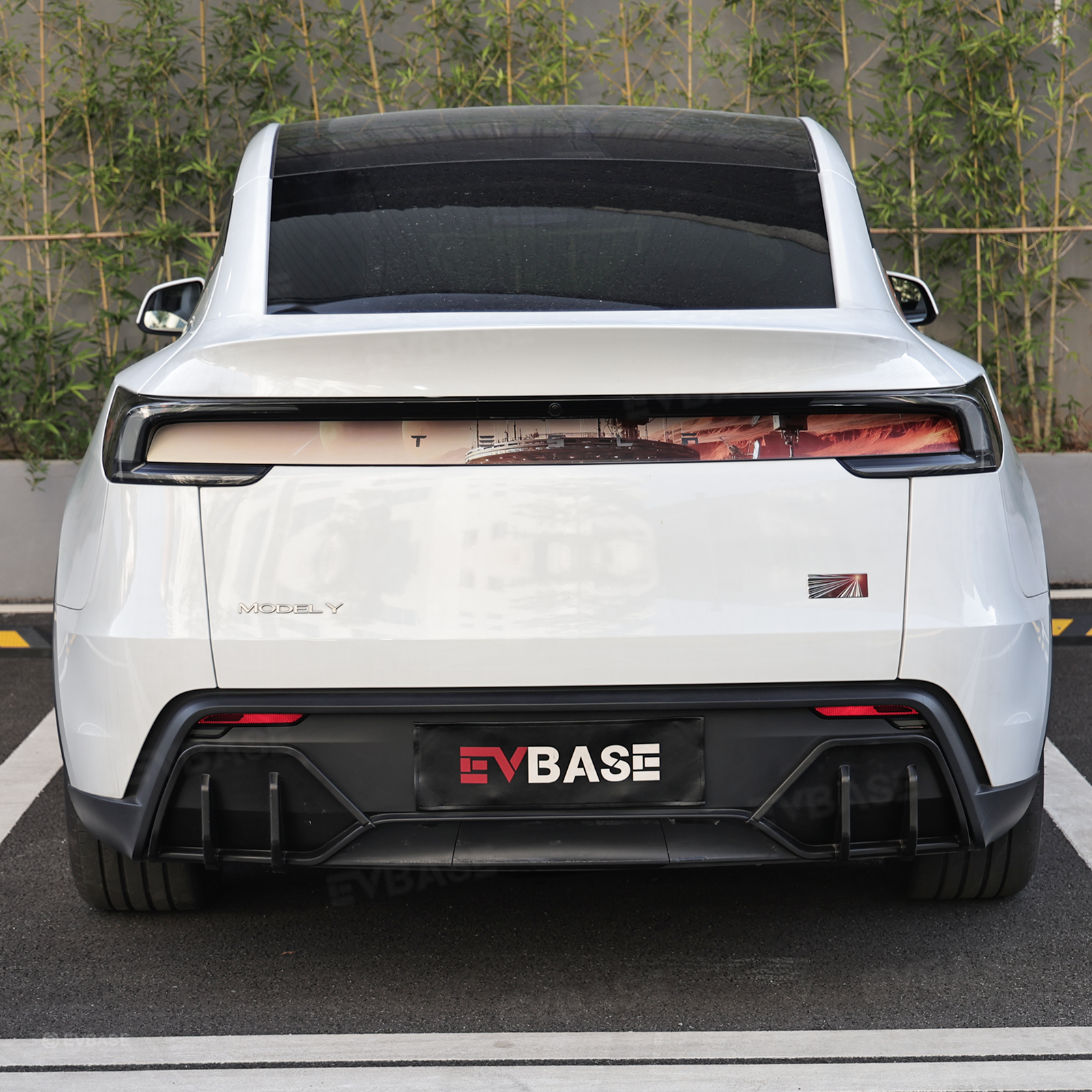 Model Y Juniper Rear Diffuser ABS Sporty Aerodynamic Rear Bumper Lip Splitter for Tesla