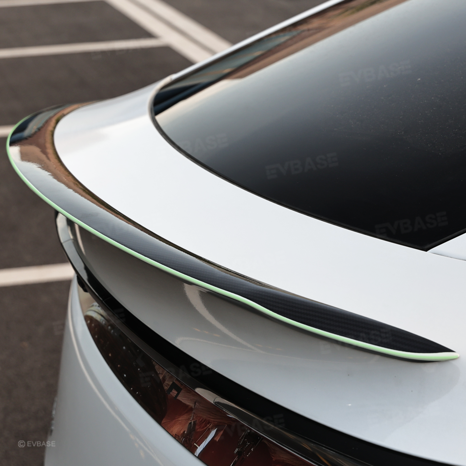 Model Y Juniper Rear Spoiler Tail Wing Real Carbon Fiber Performance Trunk Lip with Fluorescent Glow Edge