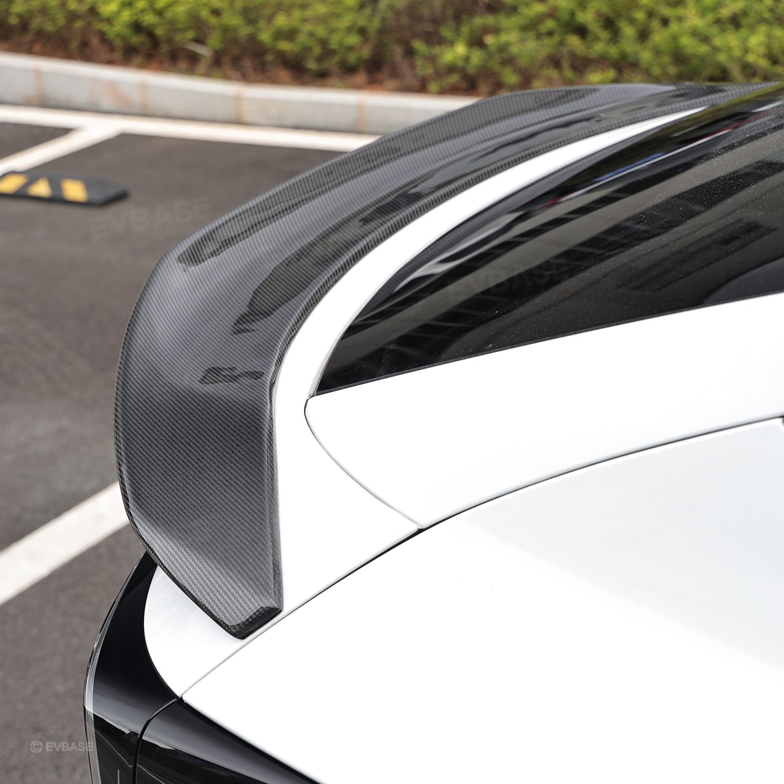 Model Y Juniper V-Style Rear Spoiler Flexible Urethane Carbon Fiber Rear Trunk Lip Spoiler for Tesla