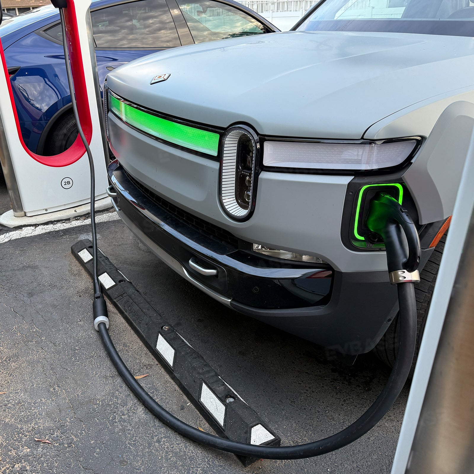 NACS to CCS1 Adapter with Extension Cable Max 350A/1000V Fast Charge CCS1 EVs at Tesla Superchargers