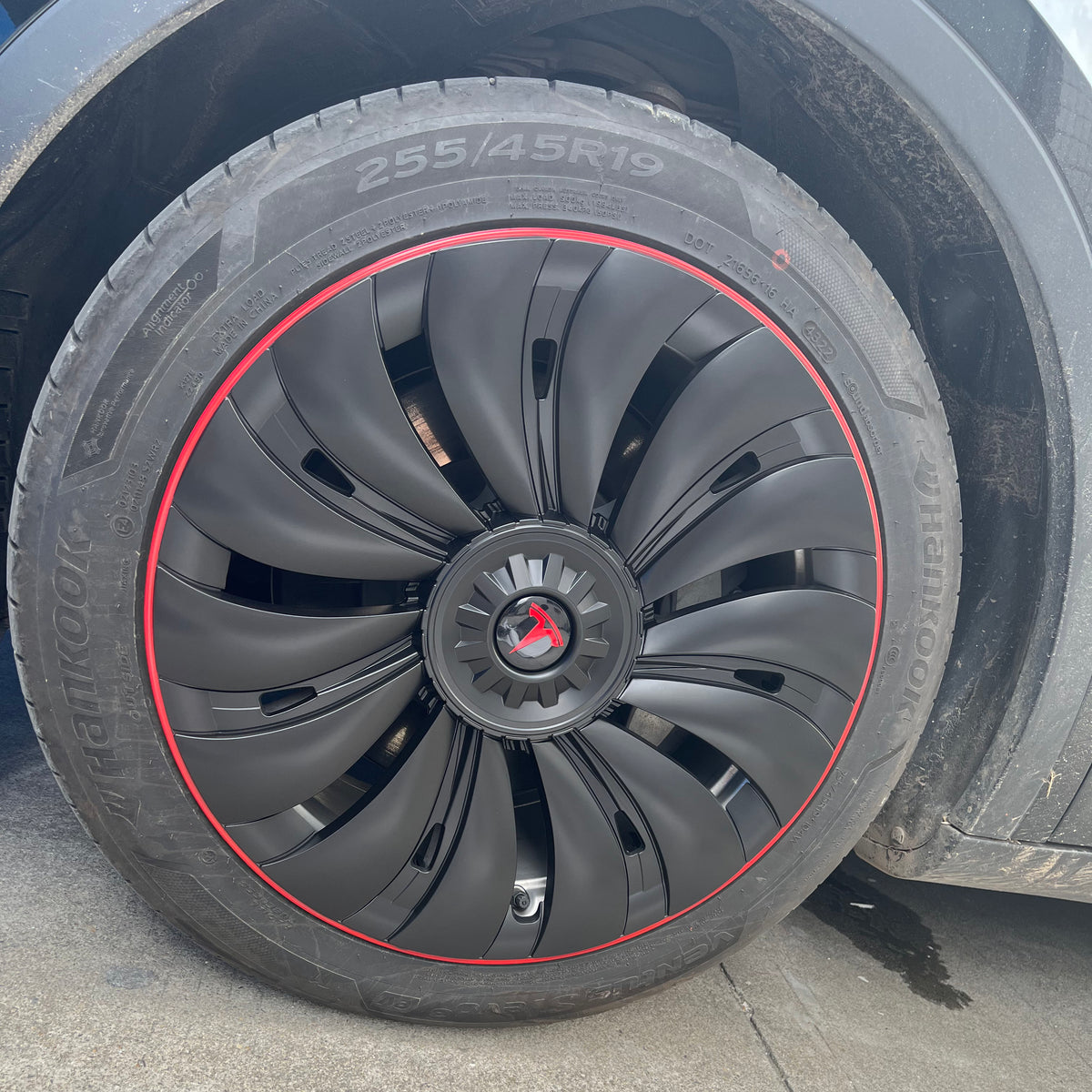 Tesla Redline Wheel Caps Model Y Überturbine Wheel Covers 19 inch Matt -  EVBASE-Premium EV&Tesla Accessories